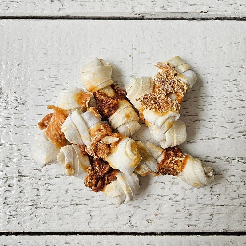 Dierapotheker Wit Buffelhuid Knoop met Kip Hond 7 x 8 cm