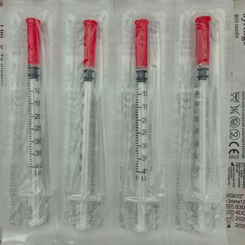 Insuline spuitjes met injectienaald, voor éénmalig gebruik 1 ml U-40 Hond Kat 100 stuks