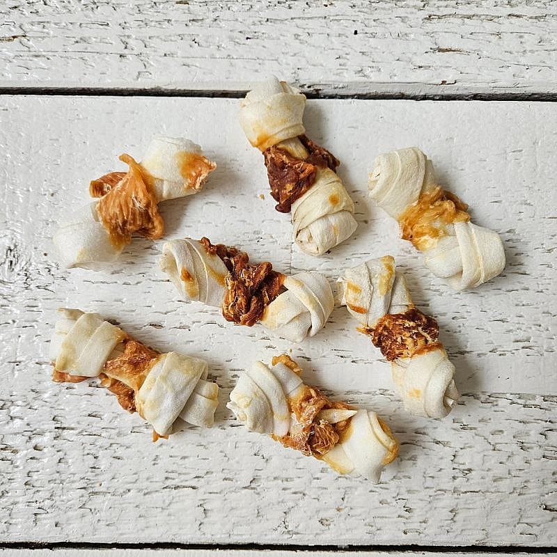 Dierapotheker Wit Buffelhuid Knoop met Kip Hond 7 x 8 cm